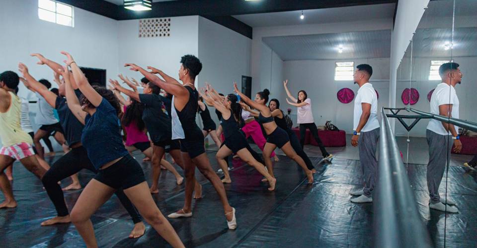 Funceb recebe inscrições de profissionais de dança e teatro até a terça-feira (30)