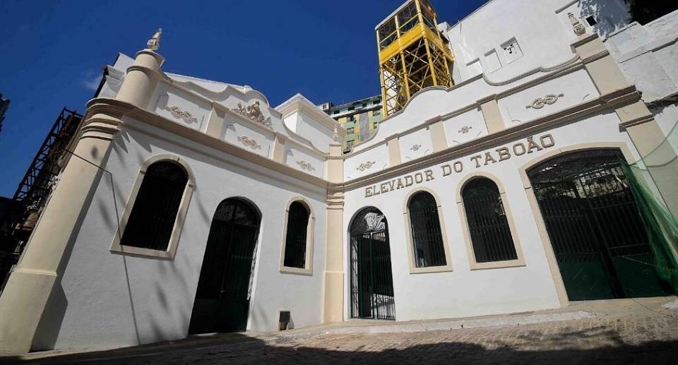 Travessia Ribeira-Plataforma e Elevador do Taboão voltam a operar; Gonçalves e Lacerda seguem fora