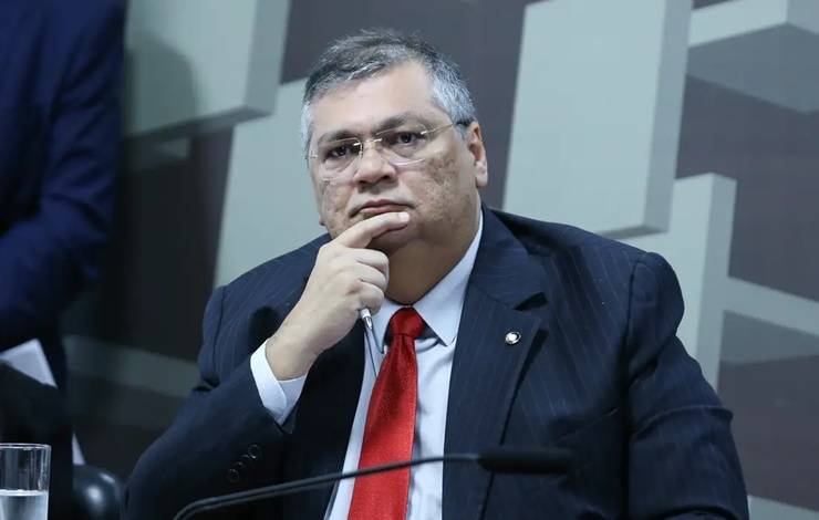 Dino exige que Lula, Pacheco e Lira se expliquem sobre suposto uso indevido do orçamento