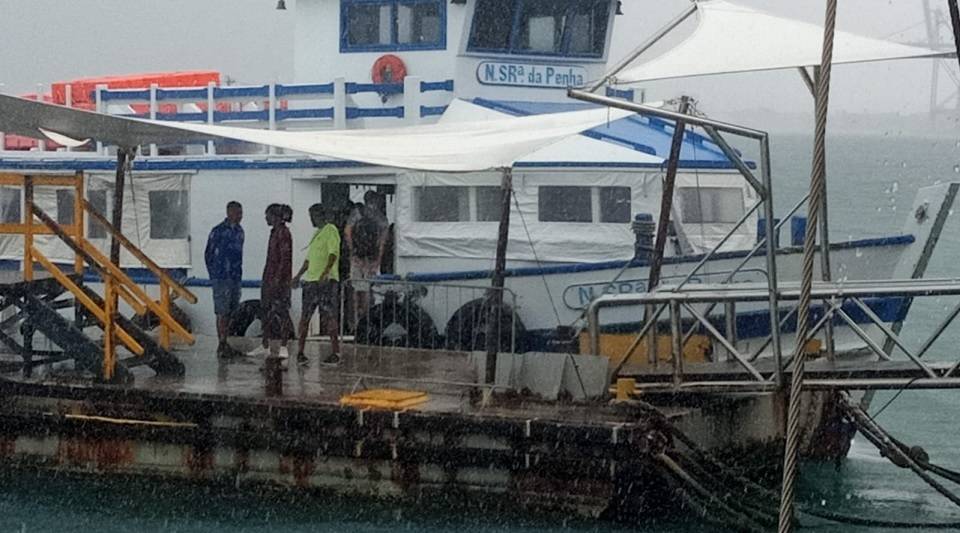 Devido ao mau tempo, operação da travessia Salvador-Mar Grande está suspensa