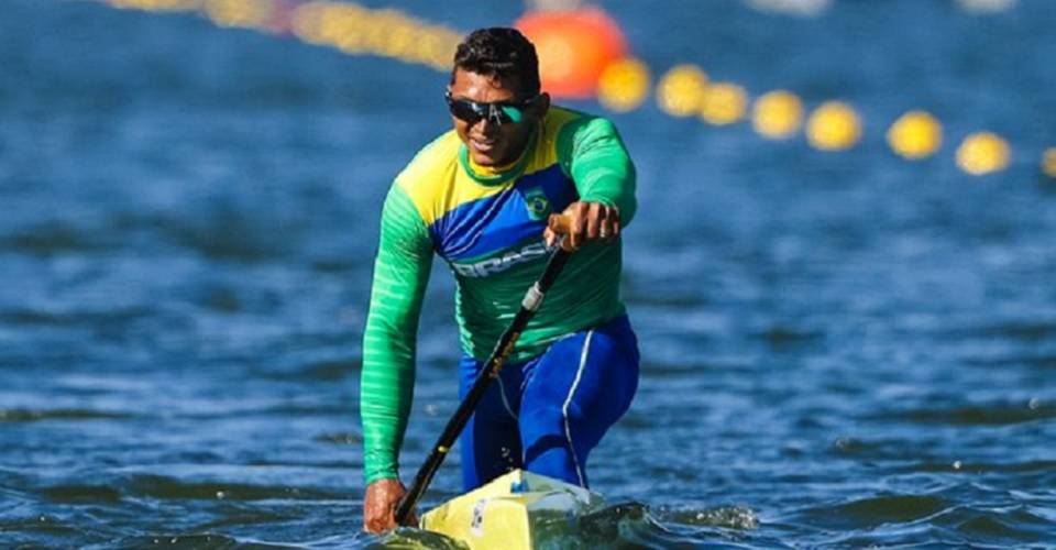 Baiano Isaquias Queiroz brilha na Copa do Mundo de Canoagem Velocidade