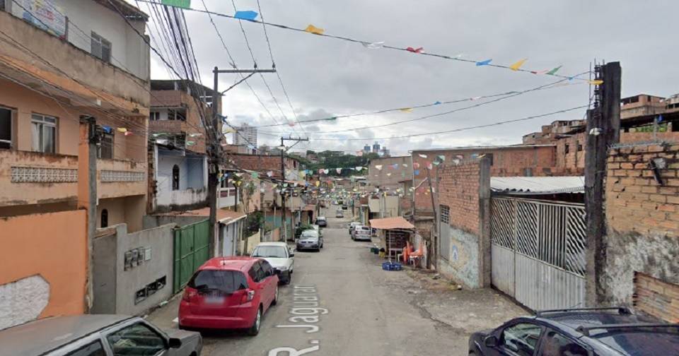 Homem é morto em confronto com policiais militares no bairro de Cosme de Farias