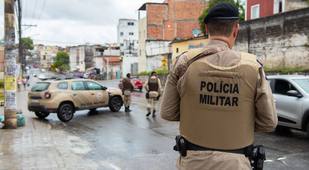 Foragido da Justiça é preso com carro roubado no bairro de São Caetano