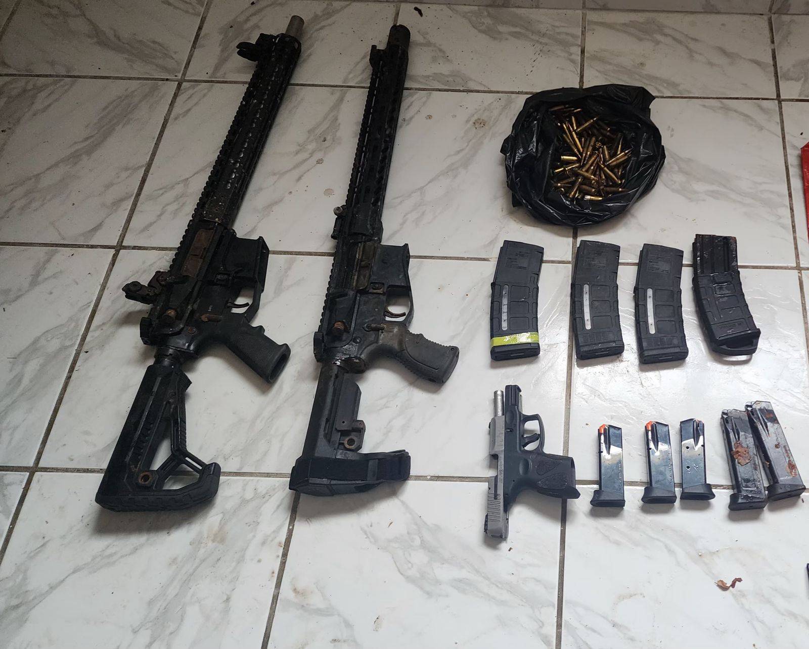 Traficante de armas que vendia fuzis para facções é preso em operação das polícias da Bahia e Pernambuco