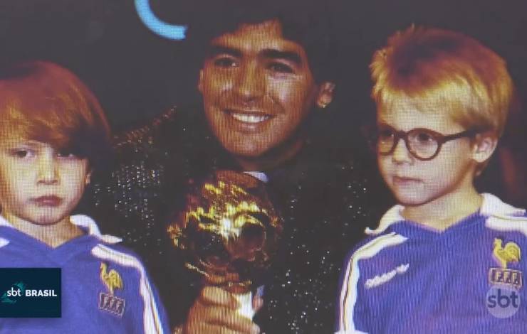 Bola de Ouro de Maradona reaparece em leilão na França e família tenta impedir venda