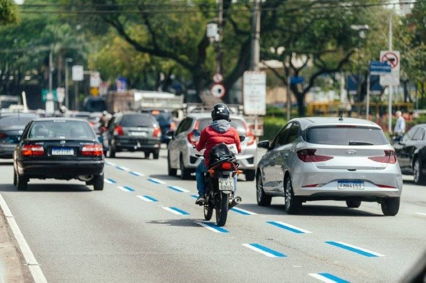 Bruno Reis afirma que Salvador terá faixas exclusivas para moto; testes começarão na Avenida Bonocô