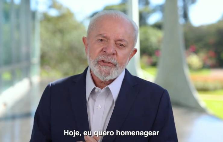 Em mensagem do Dia das Mães, Lula se solidariza com vítimas das chuvas