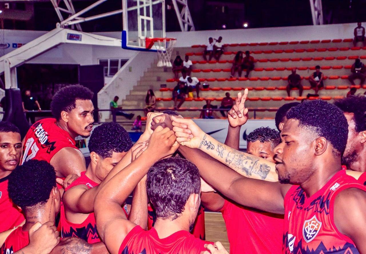 Basquete do Vitória vence primeiro confronto das quartas de final do Brasileiro