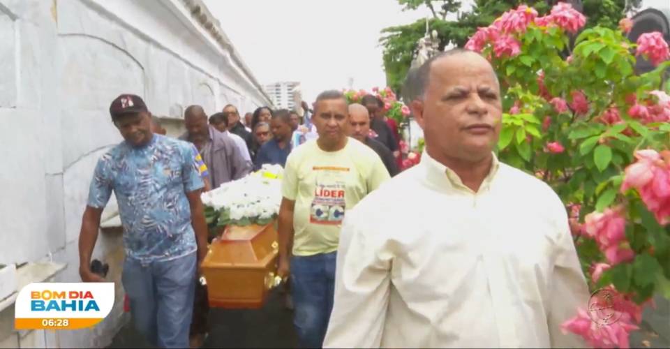 Esquartejado por traficantes de Cassange, jovem é sepultado em clima de protesto