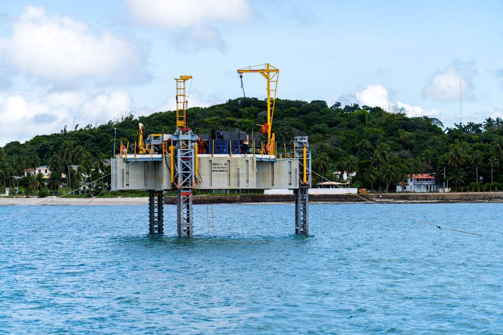 Com aval da Marinha, começa sondagem da Ponte Salvador-Itaparica em águas rasas