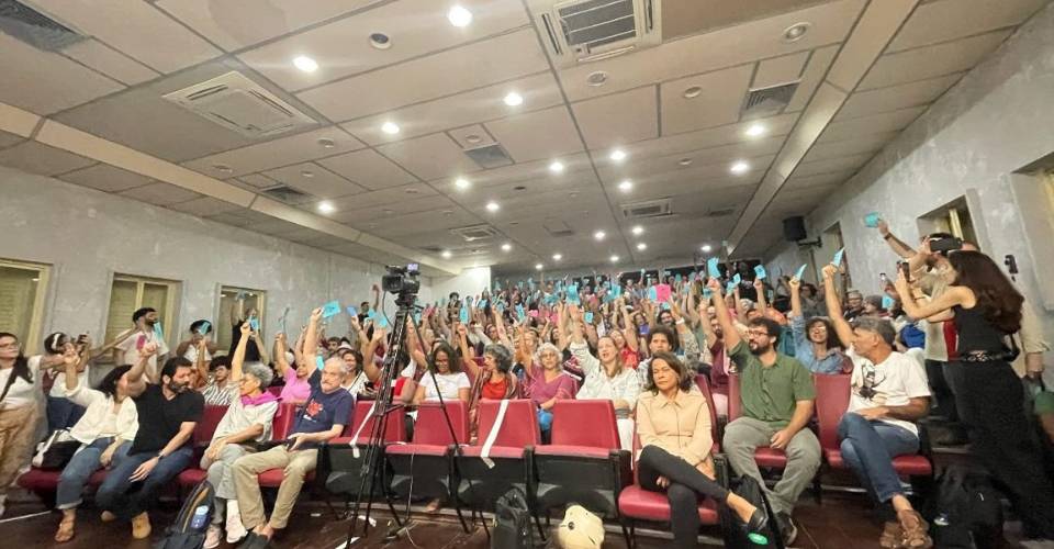 Professores da Ufba decidem por fim da greve em votação nesta quarta-feira (26)