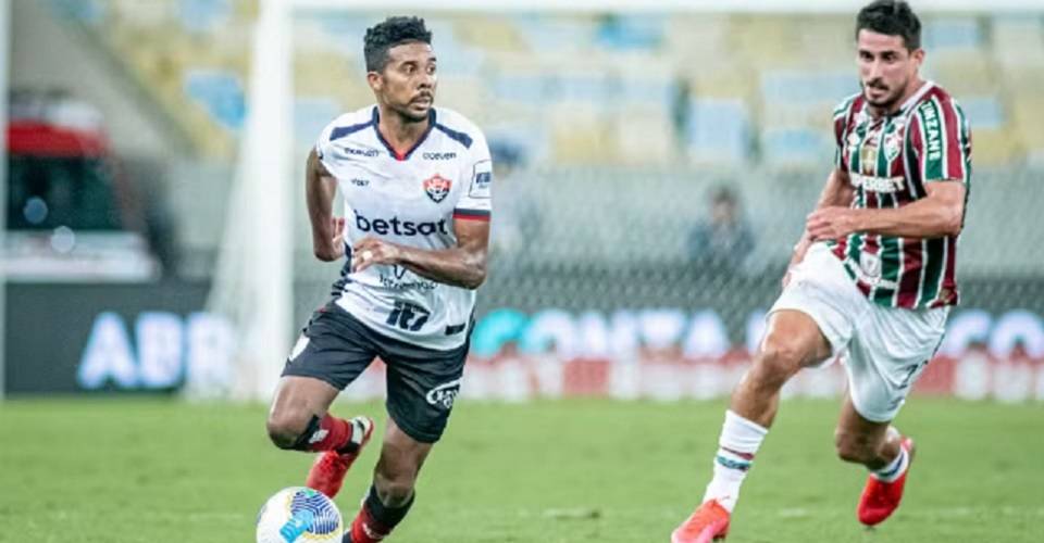 Após vencer o Fluminense, Vitória encara Athletico para confirmar recuperação