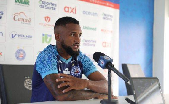 Cicinho se prepara para a titularidade na lateral direita do Bahia