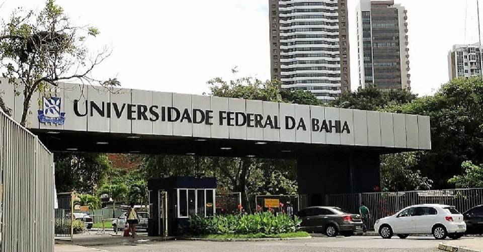 Após acordo, professores de universidades e instituições federais encerram greve