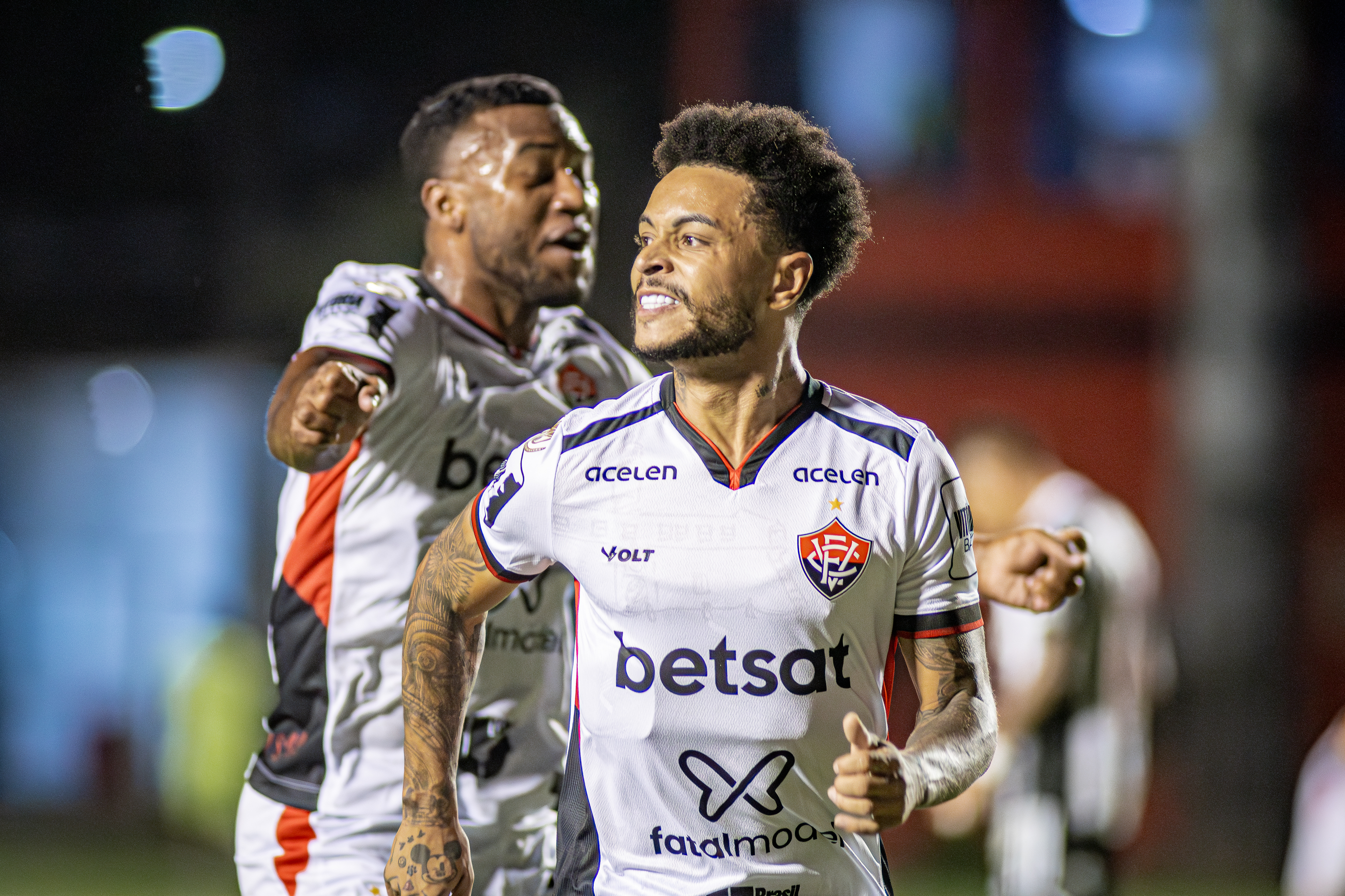 Colossal! Vitória goleia o Atlético Mineiro no Barradão e sai da zona de rebaixamento