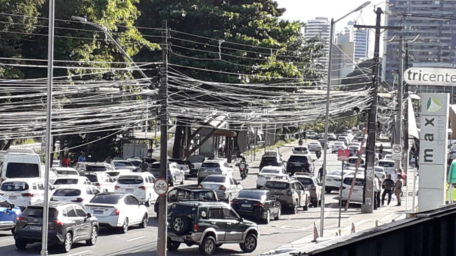 Taxista mata colega a facadas em briga por ponto no Itaigara, em Salvador