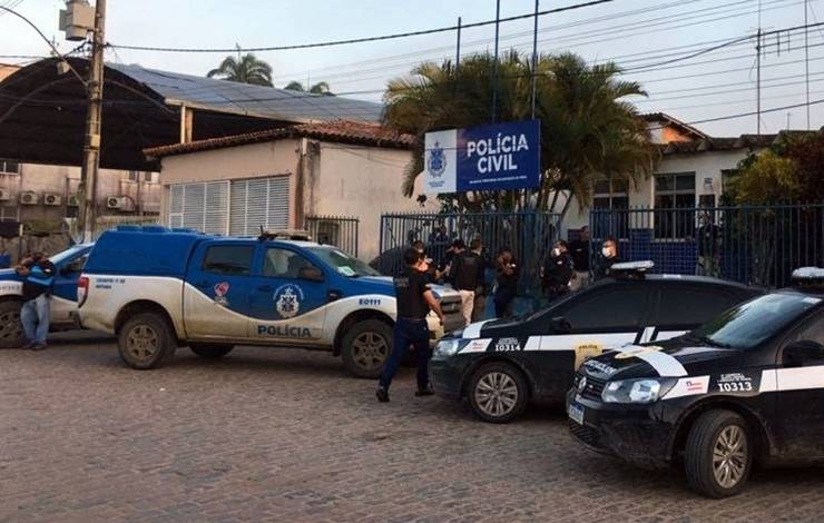 Dois jovens são assassinados em festa 'paredão' na cidade de Santo Amaro