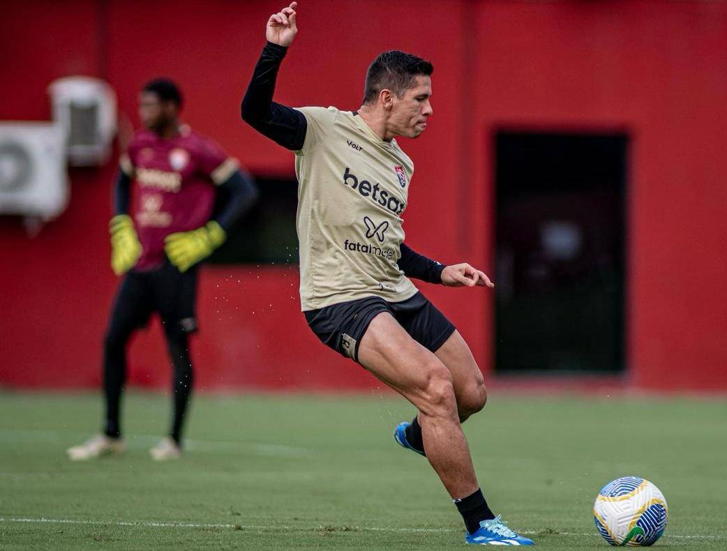 Vitória faz treino tático mirando o Internacional em jogo do Campeonato Brasileiro