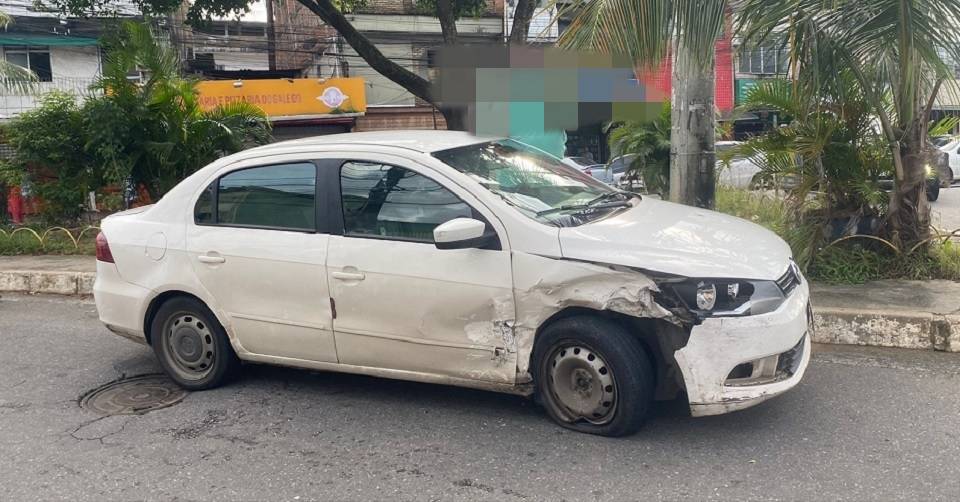 Perseguição, troca de tiros e batida de carro assustam moradores do Cabula VI