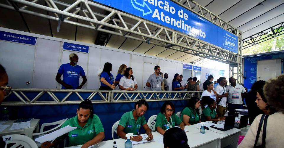 Saúde nos Bairros realiza atendimentos aos finais de semana em Salvador; confira