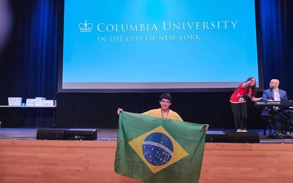 Baiano de 14 anos conquista medalha de ouro em olimpíada internacional de matemática