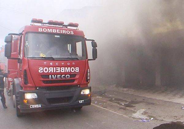 Residência pega fogo no bairro de São Cristóvão e Corpo de Bombeiros é acionado