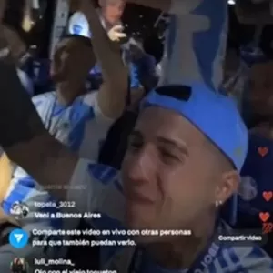 Jogadores da Argentina cantam música racista e transfóbica após conquista da Copa América