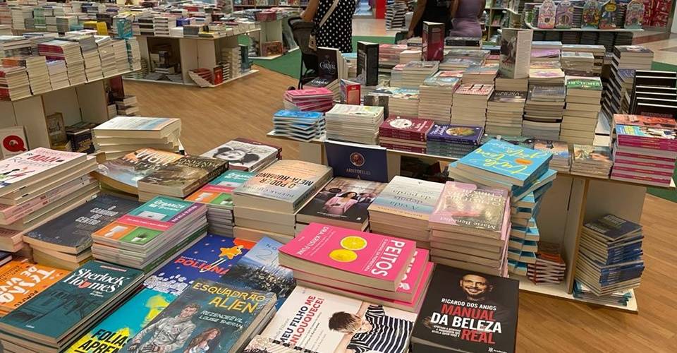 Shopping promove feira de livros com preço único de R$ 15, em Salvador