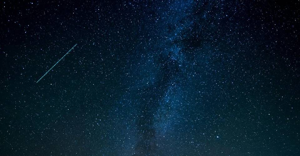 Chuvas de meteoros serão visíveis no Brasil a partir desta terça-feira (30); saiba mais