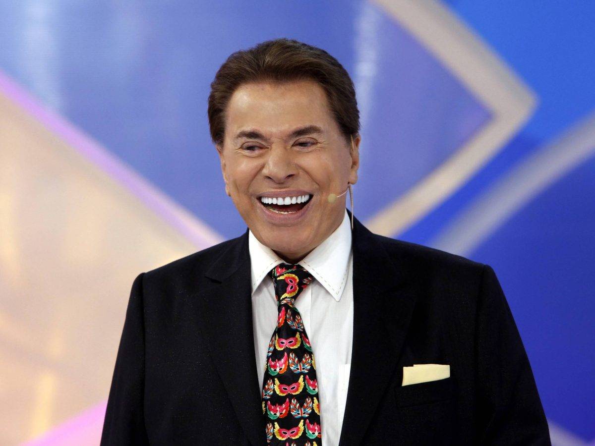 Após 15 dias de internação, Silvio Santos retorna para hospital em São Paulo