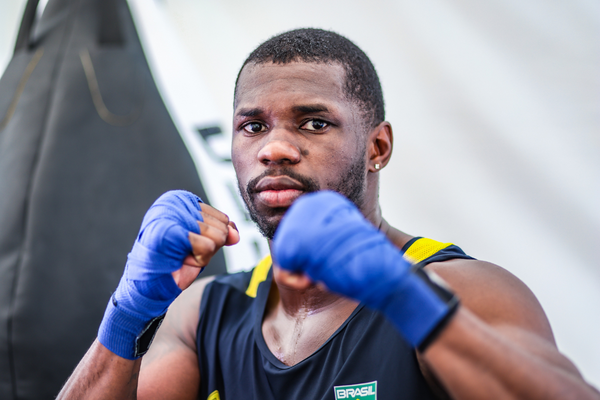 Baiano Wanderley Pereira é derrotado por ucraniano no boxe olímpico em Paris