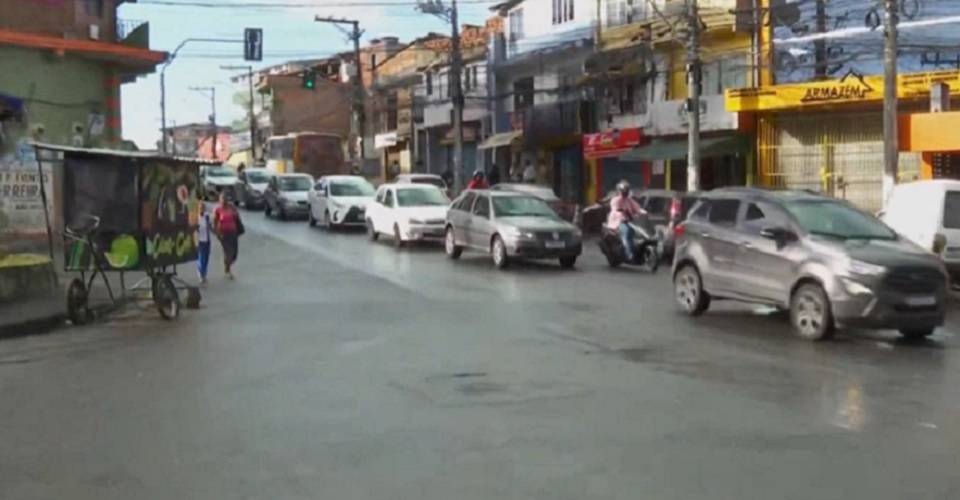 Após tiroteio, fim de linha de ônibus é remanejado no bairro de Tancredo Neves