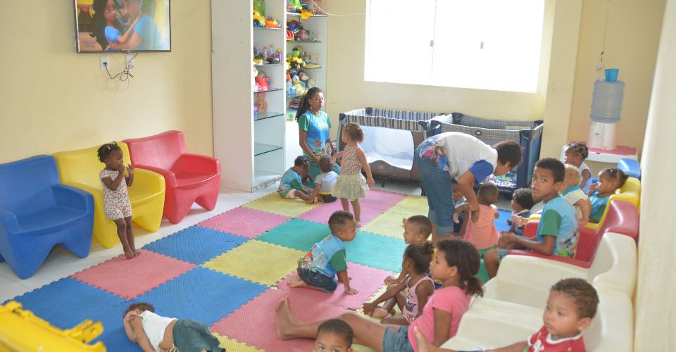 Salvador supera média nacional no acesso de crianças à creche e pré-escola