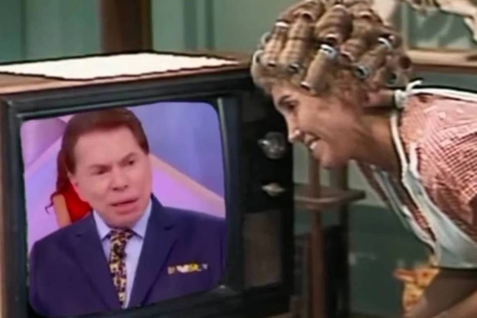 Atriz que fez Dona Florinda, do Chaves, homenageia Silvio Santos: 'agradeço por abrir a porta da alegria'