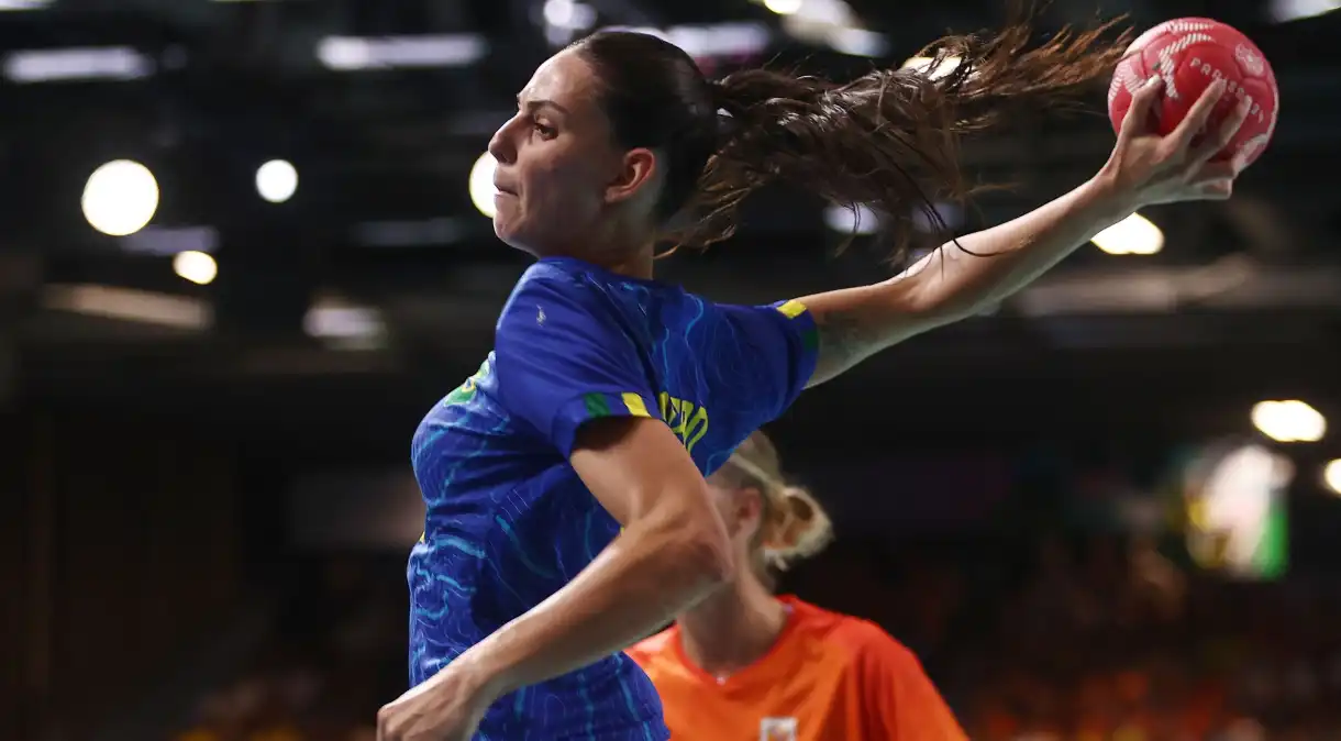 Brasil vence Angola com tranquilidade no handebol feminino e avança às quartas em Paris 2024