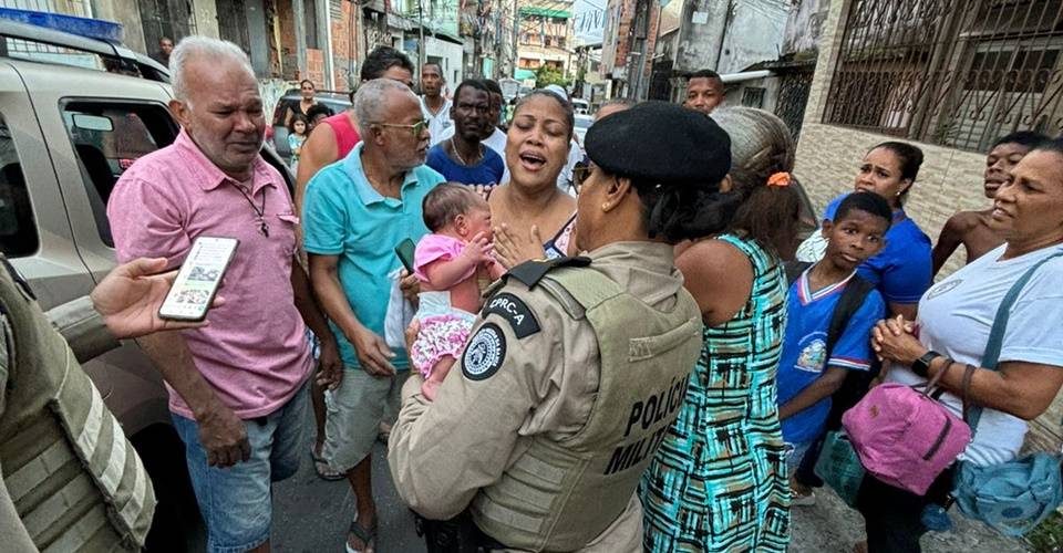 Bebê engasgado é salvo pela Polícia Militar em Cosme de Farias