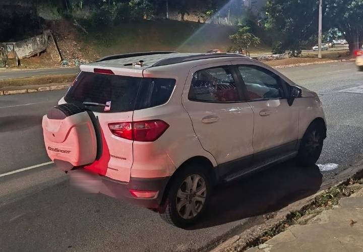 Homens são presos com carro roubado no bairro da Federação, em Salvador