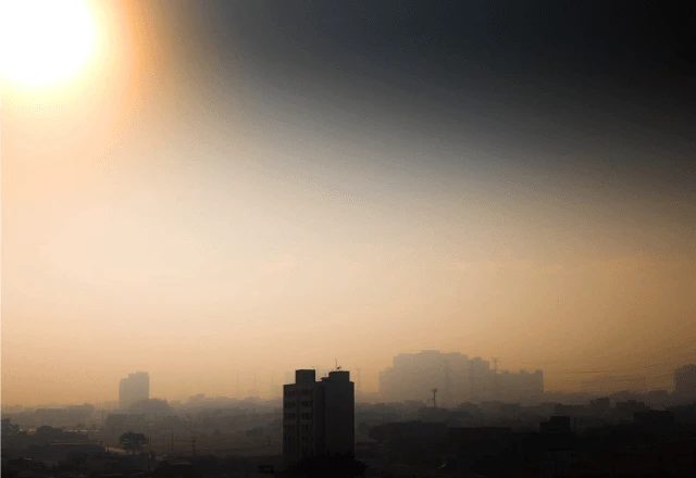 Brasília está encoberta por fumaça por causa de incêndios pelo país