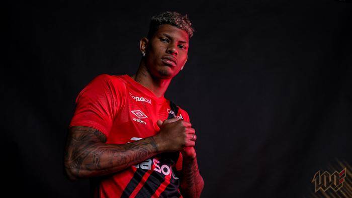 Bahia anuncia empréstimo do zagueiro Marcos Victor para o Athletico Paranaense