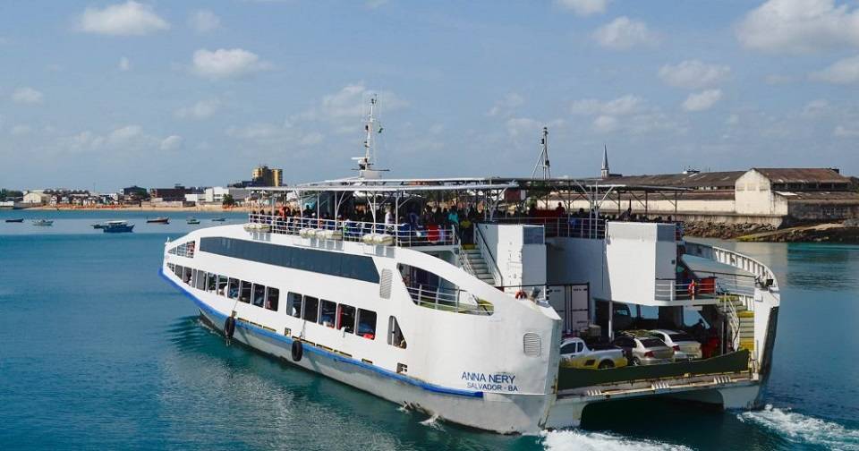 Ferry-Boat apresenta falha e motoristas levam mais de 5h para desembarcar em Salvador