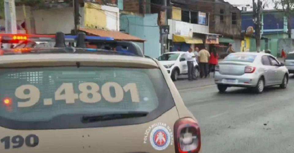 Suspensos após ataque a coletivo e tiroteios, ônibus voltam a circular em Sussuarana