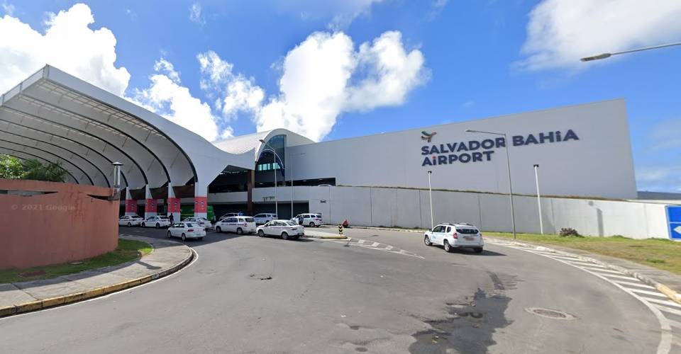 Avião com destino ao Rio de Janeiro realiza pouso de emergência em Salvador