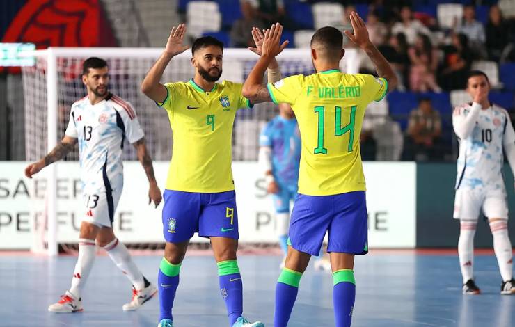 Brasil goleia Costa Rica por 5 a 0 e avança às quartas da Copa do Mundo de Futsal