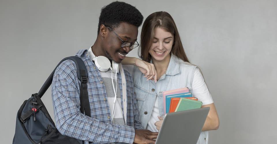 Faculdade em Salvador promove aulão para guiar carreira profissional dos jovens universitários