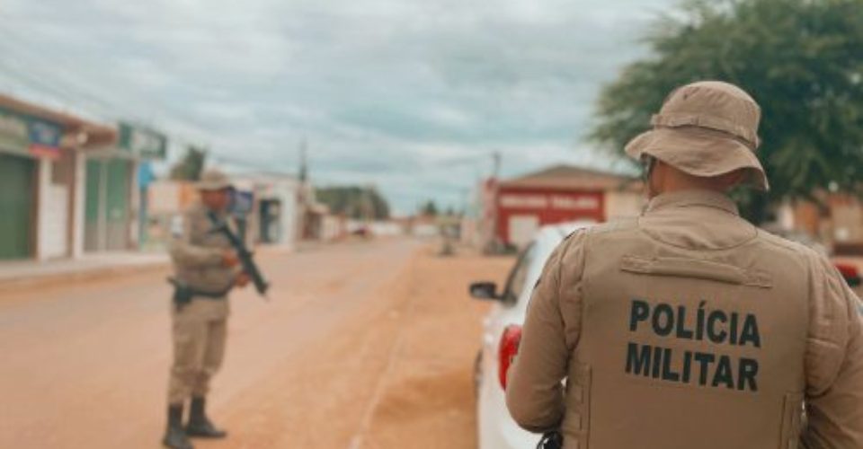 Mulher é assassinada a tiros na casa de amiga em Juazeiro