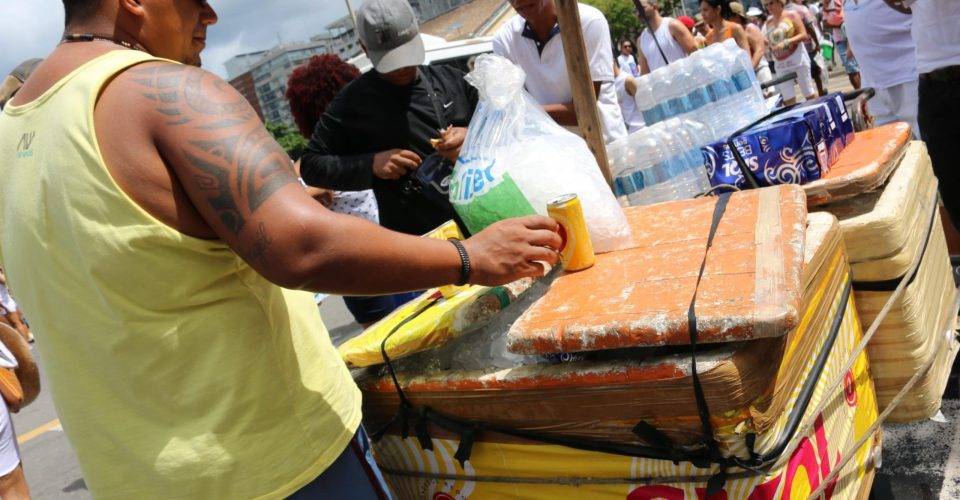 Prefeitura divulga lista de ambulantes cadastrados para festas populares de Salvador