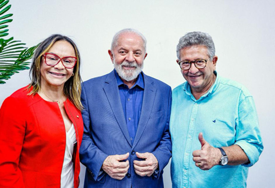 Após ausência no primeiro turno, Lula desembarca na Bahia para ajudar Caetano em Camaçari