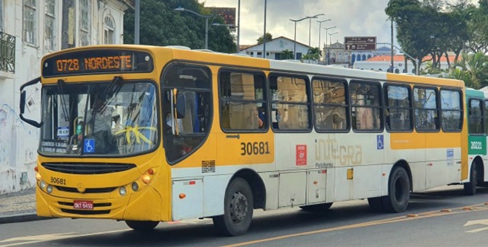 NORDESTE DE AMARALINA: circulação de ônibus é suspensa após morte de traficante