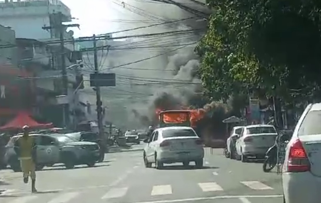 Pai de jovem morto no IAPI diz que policiais ameaçaram filho mais novo: 'Será o próximo'