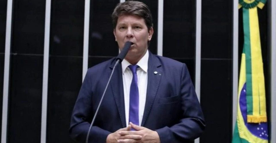 Deputado Mario Frias é internado com quadro de trombose arterial